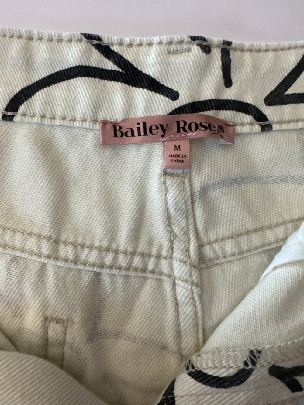 Cream Floral-Print High-Rise Jean Shorts Vintage Vibe Summer - Picture 4 of 6